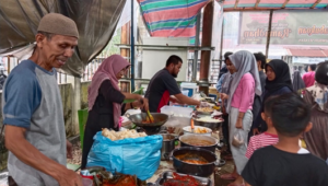 Nanda, pedagang sambal masak di pasar pabukoan kelurahan Limbukan