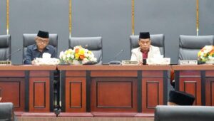 Foto Pemerintah Kota Padang Sampaikan Prestasi Gemilang Dalam Rapat Paripurna Penyerahan LKPJ Tahun 2023