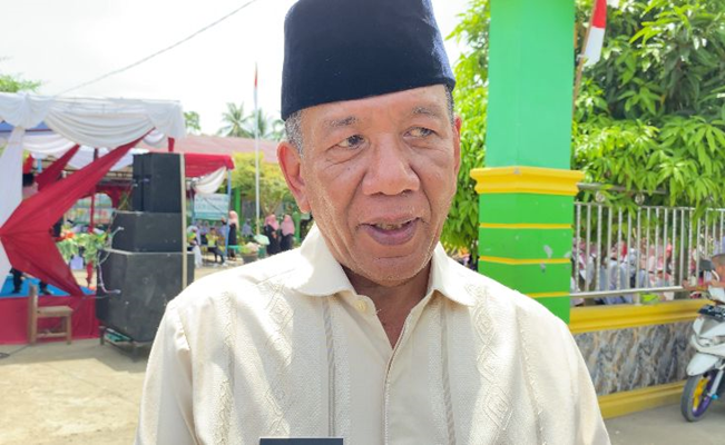 Foto Rusma Yul Anwar Minta Masyarakat Bersabar terkait Pemulihan Pasca Bencana di Pesisir Selatan