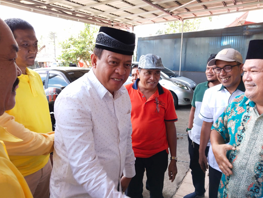 YB. Dt. Parmato Alam dari partai Golkar kota Payakumbuh di sambut hangat oleh ketua DPC PKB, Faisal Buchari beserta pengurus lainnya, bertempat di Koto Nan Ampek, kecamatan Payakumbuh Barat, Senin 29 April 2024.