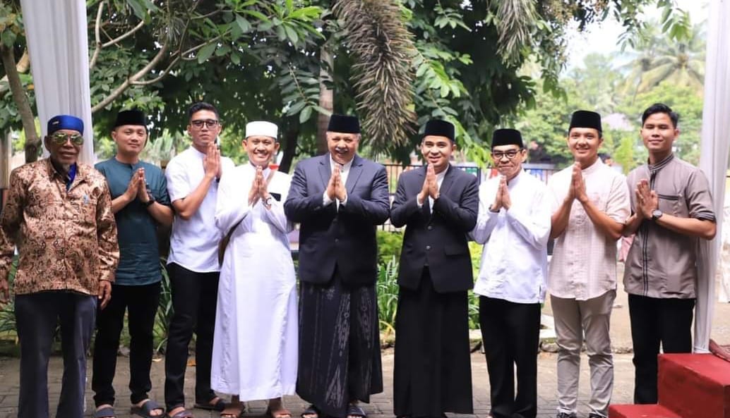 Foto Wako Solok, Selamat Idul Fitri, Kita Rayakan Kemenangan Kembali Fitrah Kesucian