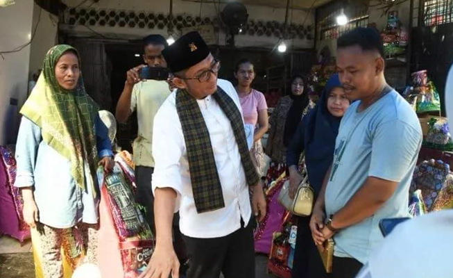 Foto Wali Kota Padang Hendri Septa Sidak Sejumlah Swalayan Menyediakan Paket Parsel