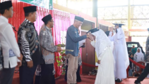 Foto Sekretaris Daerah Pesisir Selatan Mawardi Roska Hadiri Khatam Al-Quran Se-Kecamatan Basa Ampek Balai Tapan