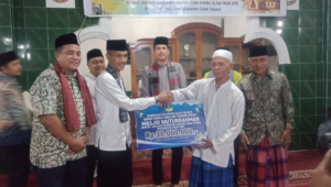 Foto Walinagari Luak Kapau Laporkan Dampak Banjir Kepada Wakil Bupati Solok Selatan di Safari Ramadhan