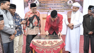 Foto Gubernur Mahyeldi Dukung Pendidikan Unggulan, Resmikan Ponpes Modern Al-Bukhari sebagai Ladang Ulama Besar Masa Depan