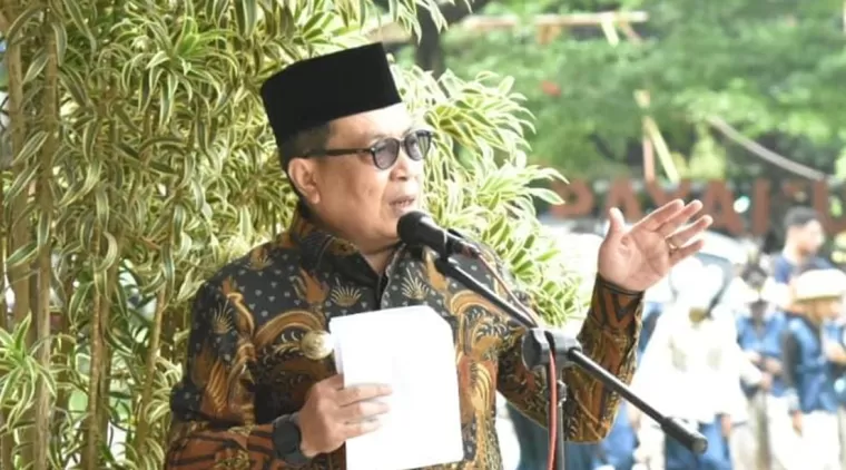 Pj Wako Payakumbuh Jasman dalam sambutannya di halaman kantor Balaikota Payakumbuh, Jumat 17 Mei 2024.