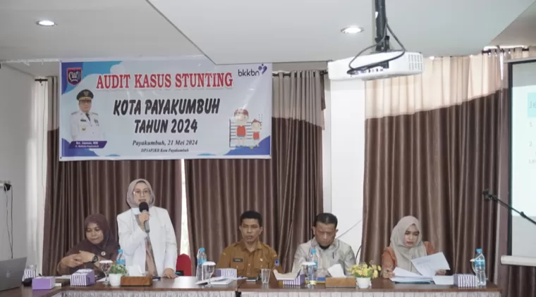 DP3AP2KB gelar rapat diseminasi audit kasus Stunting kota Payakumbuh tahun 2024 yang berlangsung di aula pertemuan hotel Mangkuto, Selasa 21 Mei 2024.