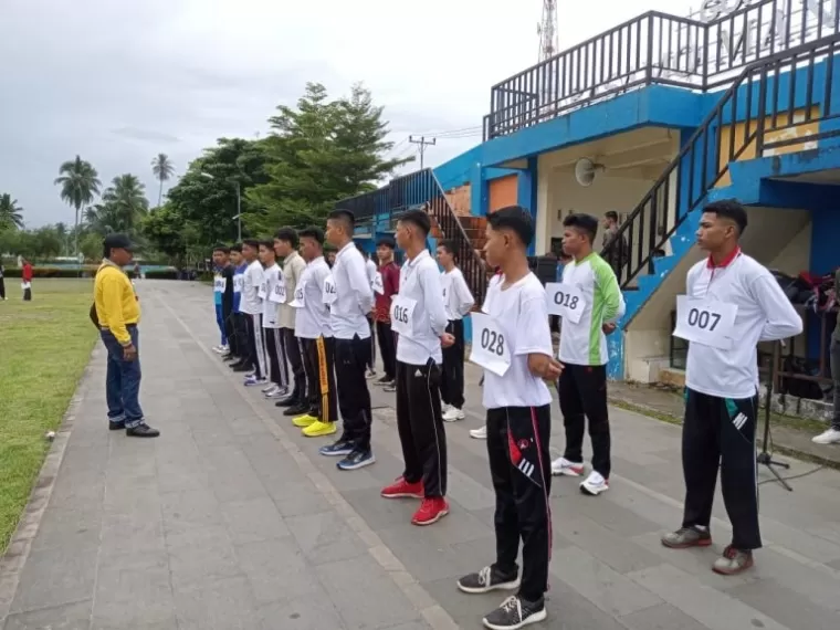 Pemerintah Kabupaten Agam mengirim enam pelajar untuk mengikuti seleksi menjadi calon anggota Pasukan Pengibar Bendera Pusaka