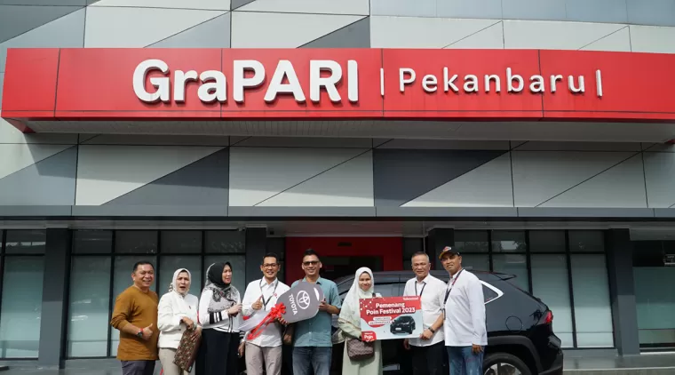 Pelanggan Setia Telkomsel Menangkan Mobil dan Motor di Program Undi Undi Hepi