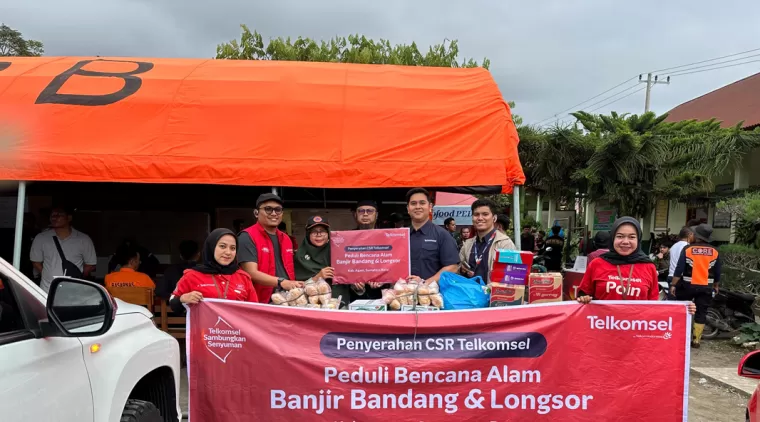 Telkomsel Berikan Bantuan Sosial dan Layanan Komunikasi di Posko Siaga Bencana Sumatera Barat