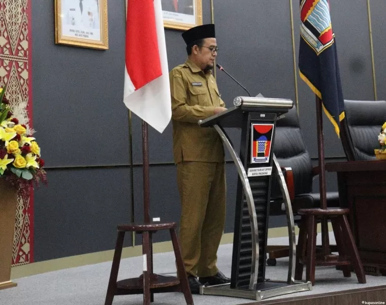 Suasana rapat paripurna DPRD Padang