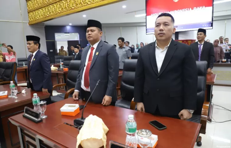 Resmita dan Khairul Karohan Sah Jadi Anggota DPRD Kota Padang Pengganti Antar Waktu