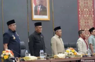 DPRD Kota Padang Sepakati Dua Ranperda Penting, Walikota Sampaikan Apresiasi