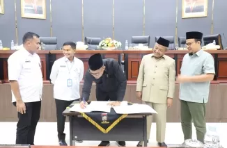 Paripurna DPRD Kota Padang: DPRD Padang Sampaikan Pandangan Terhadap Laporan Pertanggungjawaban Pelaksanaan APBD 2023 Diganjar WTP