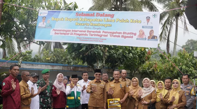 Bupati Limapuluh Kota Safaruddin secara resmi membuka kegiatan pengukuran dan intervensi serentak pencegahan stunting di kabupaten Limapuluh Kota, Selasa 11 Juni 2024