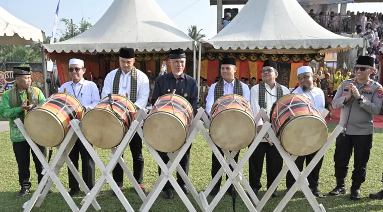 Gubernur Mahyeldi Membuka Gelaran MTQ di Sijunjung dan Berharap Banyak &quot;Dasrizal&quot; Baru Akan Dilahirkan