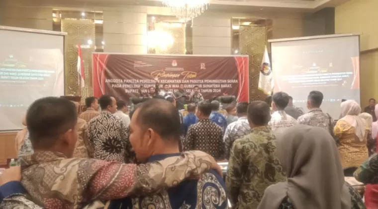 KPU Solok Selatan Berikan Bimtek Kepada PPK dan PPS Se Solok Selatan