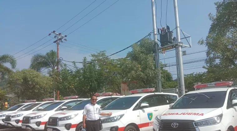 Pemkab Pessel Terima Bantuan 10 Unit Ambulance Dan 12 Unit Pusling Dari Kemenkes RI