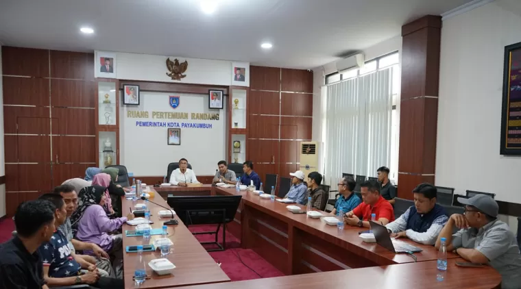 Rakor persiapan PBF 2024 di aula pertemuan Randang lantai II kantor Walikota Payakumbuh, Jumat 21 Juni 2024 sore.