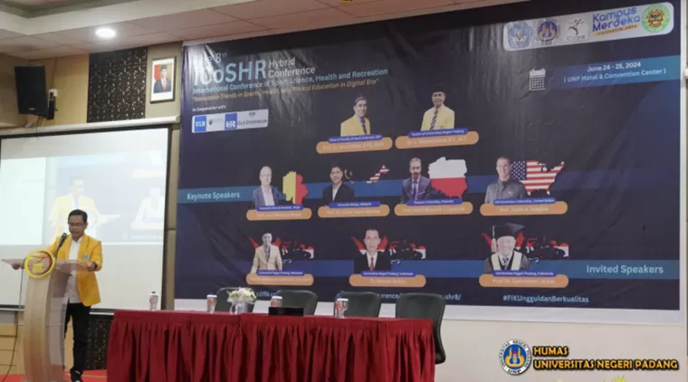 Rektor UNP Membuka Secara Resmi Acara Ke-8 Konferensi Internasional Sains Olahraga, Kesehatan, dan Recreation