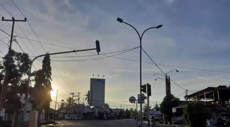 Traffic Light rusak di Simpang Galombang Kota Pariaman.(Trisnaldi).