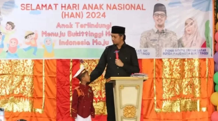 Wali Kota Bukittinggi hadiri peringatan hari anak