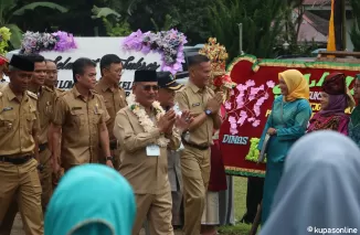 Sekretaris Daerah Herman Azmar, di kantor Walinagari Tj. Haro Sikabu-kabu Padang Panjang, Kecamatan Luak, saat penilaian nagari oleh pihak provinsi, Senin 10 Juni 2024