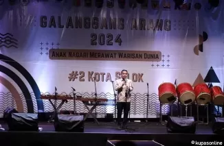 Wawako Ramadhani Kirana Putra saat menutup secara resmi, gelaran Galanggang Arang Tahun 2024 di Stasiun Kereta Api Kota Solok.