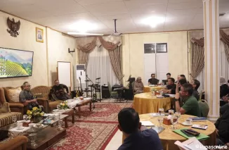 Bertempat di pendopo rumah dinas, Walikota Payakumbuh, Senin 10 Juni 2024, malam, Pemko Payakumbuh menggelar Forum Group Discussion (FGD) bersama tim ahli.