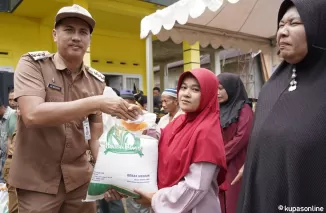 Ratusan Hektar Lahan Tak Bisa Ditanami, Masyarakat Pauh Duo Terima Bantuan Pemerintah