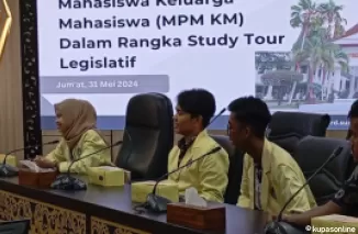 Tour Studi Legislatif MPM KM UNP ke DPRD Sumbar