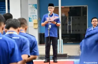 Upacara Bendera di Perumda Air Minum Kota Padang Dipimpin Langsung oleh Direktur Umum