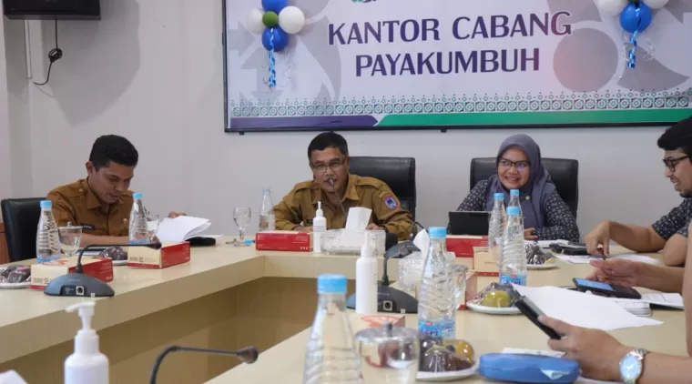 BPJS cabang Payakumbuh gelar rapat Forum Komunikasi Para Pemangku Kepentingan kota Payakumbuh tahap I tahun 2024 di ruang rapat kantor BPJS Kesehatan Cabang Payakumbuh, Selasa 16 Juli 2024.