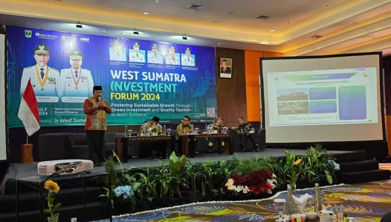 Bupati Agam, Dr H Andri Warman, MM IPRO hadir pada Kegiatan West Sumatera Investment Forum