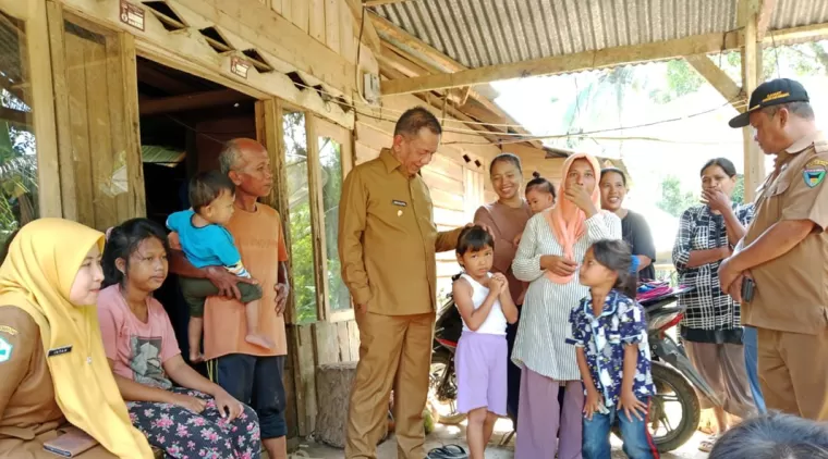 Bupati Pesisir Selatan Bantu Pendaftaran BPJS Kesehatan Gratis Masyarakatnya