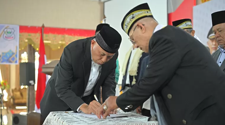 Gubernur Mahyeldi Harapkan Pengukuhan Pengurus HUDA Atasi Kekurangan Penceramah di Sumbar