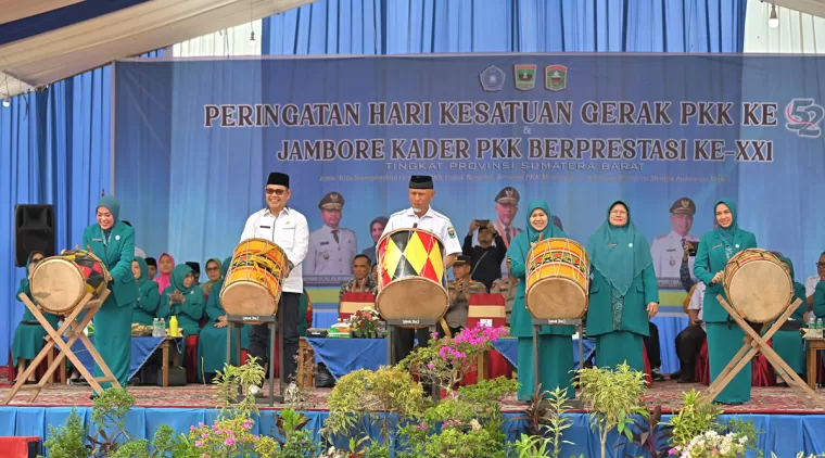 Gubernur Mahyeldi Imbau Kader PKK Tingkatkan Program Pokok di Jambore XXI