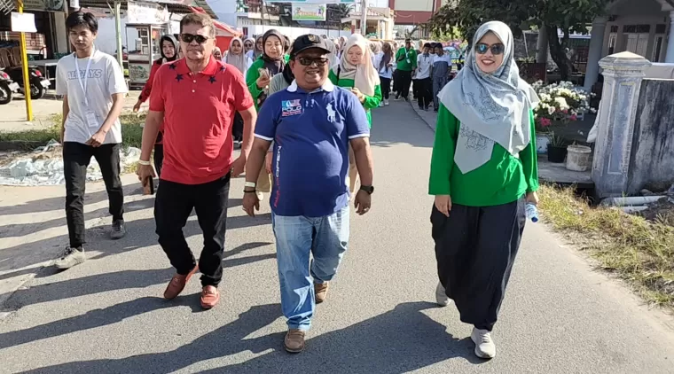 Partisipasi Camat Nanggalo di Dies Natalis ke-19, Jalan Santai Bersama STIFARM