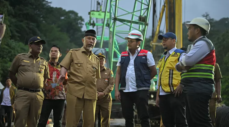 Pembangunan Jalan Lembah Anai: Gubernur Mahyeldi Minta Kesabaran Warga