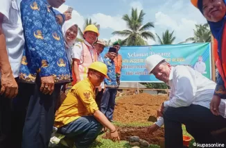 Bupati Pessel Rusma Yul Anwar Hadiri Peletakan Batu Pertama Pembangunan Gedung UDKP Air Pura