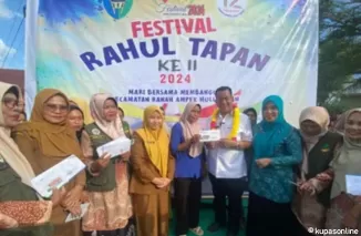 Bupati Pessel Serahkan 1.430 Kartu BPJS Kesehatan Di Kecamatan Ranah Ampek Hulu Tapan