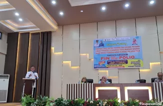 Sekretaris Daerah kabupaten Limapuluh Kota Herman Azmar dihadapan peserta sosialisasi PIN polio di hotel Mangkuto, Payakumbuh, Jumat 19 Juli 2024.