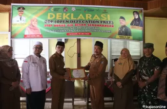 Bupati Limapuluh Kota Safaruddin Dt. Bandaro Rajo buka secara resmi Deklarasi Open Defecation Free (ODF) di kantor Balai Adat Nagari Situjuah Tungkar, Senen 15 Juli 2024.