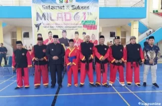 Wako Zul Elfian Umar (3 kiri baju hitam) di acara Milad Ke-61 Perguruan Tapak Suci Muhammadiyah Solok Raya di GOR Alimin Sinapa, Kota Solok.