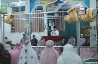 Wawako Ramadhani Kirana Putra saat menghadiri acara Tabligh Akbar di Masjid Nurul Falah, Kelurahan Tanjung Paku.