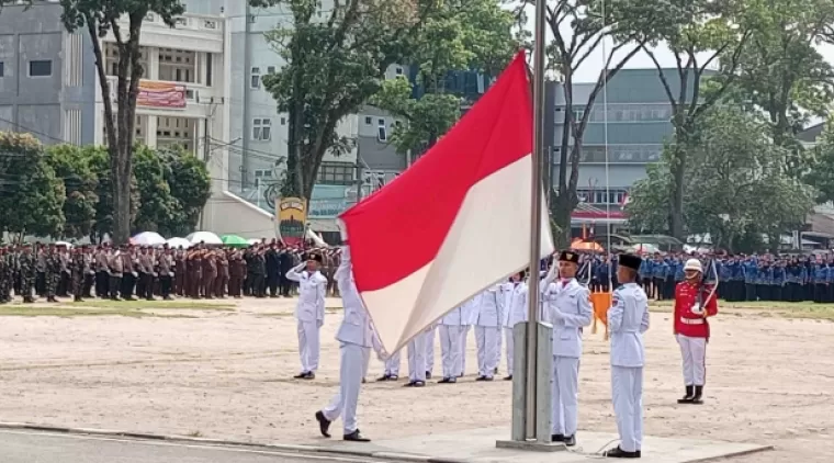 Upacara HUT RI ke 79 Berlangsung Khidmat di lapangan Wirabraja Bukittinggi