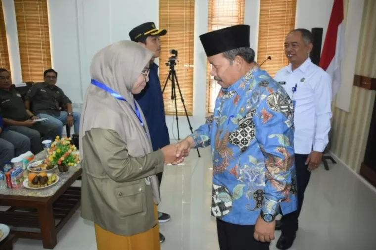 Bupati Agam, Dr. H. Andri Warman MM membuka Sekolah Lapang Iklim (SLI) Tematik