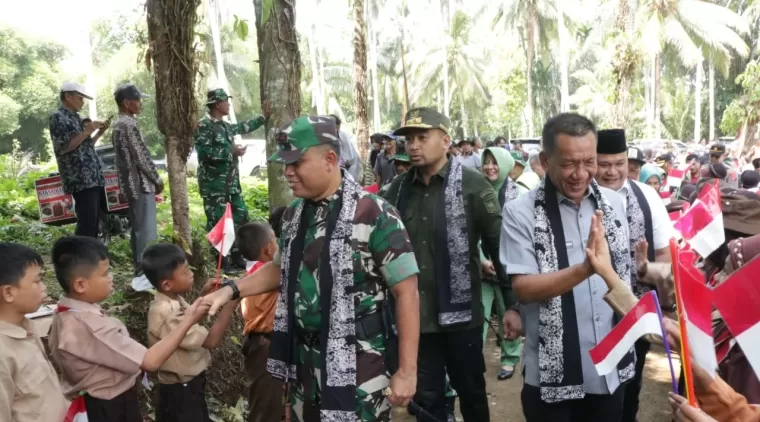 Bupati Pessel Hadiri Penutupan TMMD Ke-121 Tahun 2024 Di Kabupaten Pesisir Selatan.