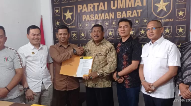 Calon Bupati dan Wakil Bupati Daliyus K- Heri Miheldi Terima B 1 KWK Partai UMMAT