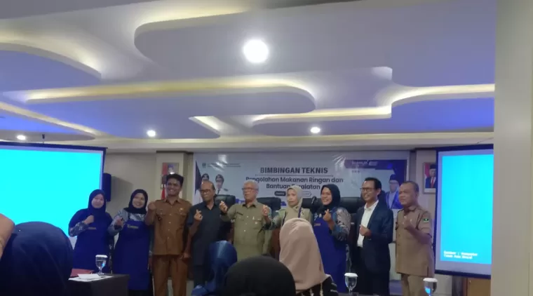 DPRD Sumbar Dorong Kreativitas Pelaku IKM Makanan Ringan Lewat Pelatihan dan Dukungan Peralatan